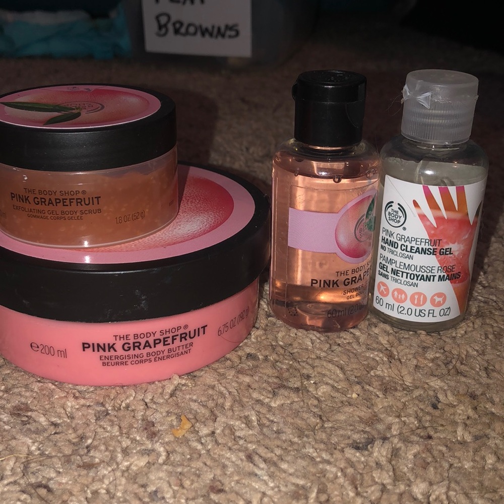 The body shop pink grapefruit bundle